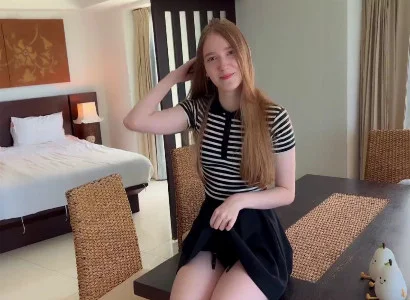 Anh chàng mê xê dịch tán lễ tân để được chén